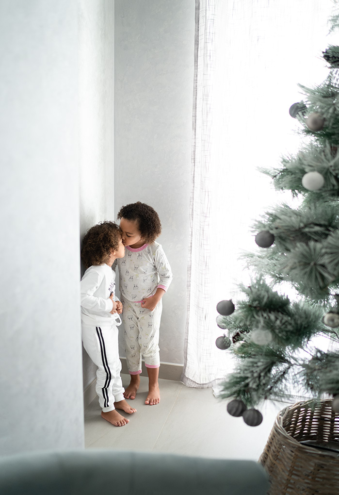 Mini Christmas Photo Sessions in Abu Dhabi, UAE. DAY 2: FROSTED CHRISTMAS MORNING